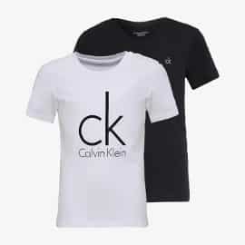 ¡Precio mínimo histórico! Pack de 2 camisetas para niños Calvin Klein modern tee sólo 14.45 euros. 50% de descuento.