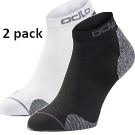 ¡¡Chollo!! Pack de 2 pares de calcetines cortos de running Odlo Ceramicool sólo 7 euros. 75% de descuento.